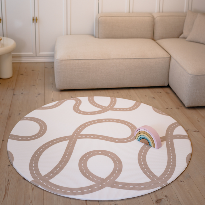 Little Roads (beige veje) legemåtte – blød og støttende skum til leg i stuen eller børneværelset