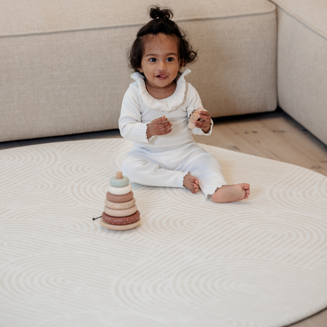 Arco (beige linjer) skumgulv legetæppe i Rund størrelse – perfekt til baby og tumling