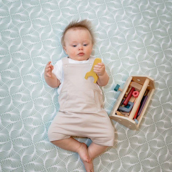 Thy (grøn) legetæppe – vendbar skummåtte med moderne design og høj komfort