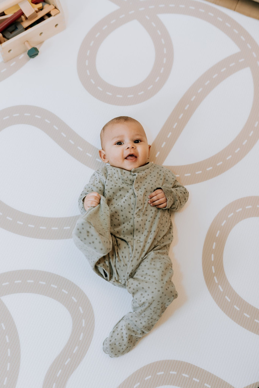Hvornår skal du begynde at bruge en legemåtte til din baby?