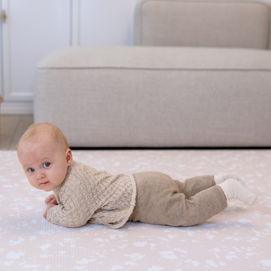 Hvor længe skal baby lave mavetid? En uge-for-uge guide